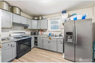 341 Townsend Street, New Brunswick, NJ 08901 - Photo 4