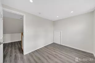 121 Dorothy St, Carteret, NJ 07008 - Photo 16