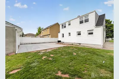 121 Dorothy Street, Carteret, NJ 07008 - Photo 4