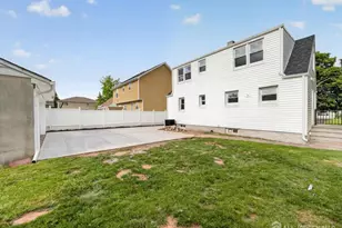 121 Dorothy St, Carteret, NJ 07008 - Photo 4