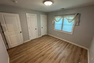 92 Woodland Dr, Aberdeen Township, NJ 07735 - Photo 16