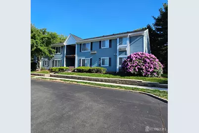 15 Norwich Place, Franklin Township, NJ 08873 - Photo 2