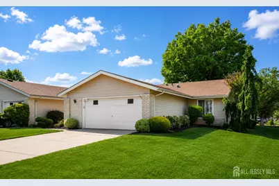 362 Union Drive #C, Monroe Township, NJ 08831 - Photo 2