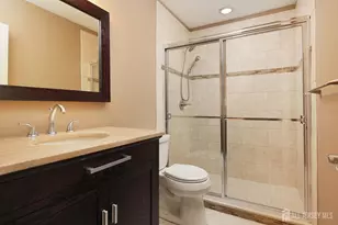 362 Union Dr, Monroe Township, NJ 08831 - Photo 18
