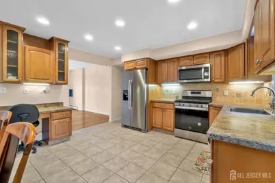 4 Conover Court, Edison, NJ 08817 - Photo 16