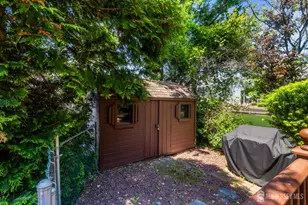 4 Conover Ct, Edison, NJ 08817 - Photo 36