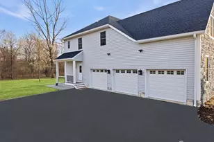3 Siena Pl, Monroe Township, NJ 08831 - Photo 2