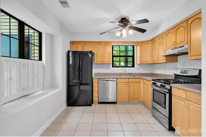 242 Perth Hill Court, Aberdeen Township, NJ 07747 - Photo 16