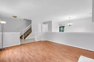 242 Perth Hill Ct, Aberdeen Township, NJ 07747 - Photo 10