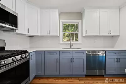 41 Oakwood Drive, Sayreville, NJ 08859 - Photo 10