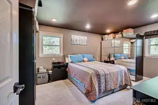 10 Falcon Dr, Edison, NJ 08820 - Photo 24