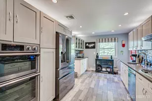 10 Falcon Dr, Edison, NJ 08820 - Photo 20