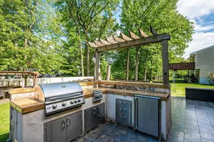 10 Falcon Dr, Edison, NJ 08820 - Photo 44