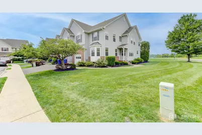 71 Jared Drive, North Brunswick Township, NJ 08902 - Photo 2