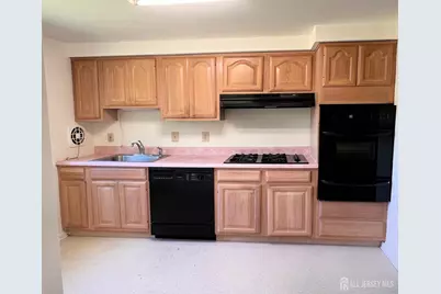 10 Charles Place, Pennsville Township, NJ 08070 - Photo 8