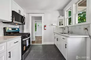 10 Handy St, New Brunswick, NJ 08901 - Photo 8
