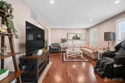 23 Aldingham Circle, East Brunswick Township, NJ 08816 - Photo 4