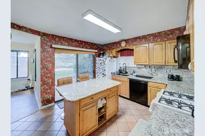 [Address not provided], Edison, NJ 08820 - Photo 8