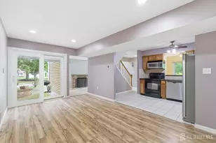 38 Cherrywood Dr, Franklin Township, NJ 08873 - Photo 2