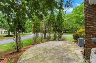 38 Cherrywood Dr, Franklin Township, NJ 08873 - Photo 14