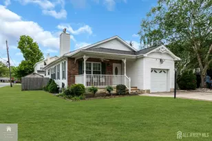 16 Ave A Ave, Helmetta, NJ 08828 - Photo 2