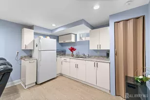 55 Ainsworth Ave, East Brunswick Township, NJ 08816 - Photo 26