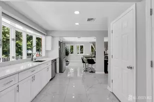 5 Phillip Dr, Edison, NJ 08820 - Photo 18