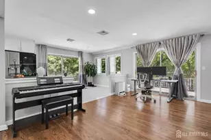 5 Phillip Dr, Edison, NJ 08820 - Photo 12