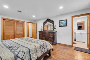 5 Phillip Dr, Edison, NJ 08820 - Photo 22