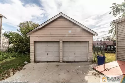 556 Roosevelt Avenue #2, Carteret, NJ 07008 - Photo 4