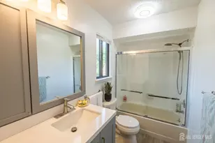 21 Carriage Pl, Edison, NJ 08820 - Photo 30