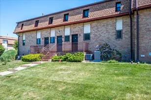 1305 N Oaks Blvd N, North Brunswick Township, NJ 08902 - Photo 18