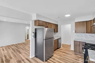 812 Green Hollow Dr, Iselin, NJ 08830 - Photo 8
