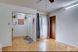 185 Nathan Dr, North Brunswick Township, NJ 08902 - Photo 4