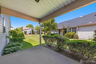 10 Alexander Hamilton Ct, Monroe Township, NJ 08831 - Photo 22