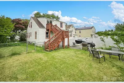 611 Pacific Avenue, Perth Amboy, NJ 08861 - Photo 38