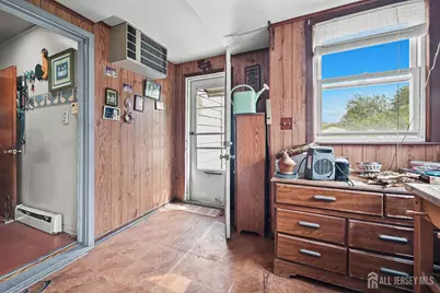 611 Pacific Avenue, Perth Amboy, NJ 08861 - Photo 22