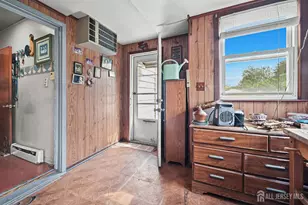 611 Pacific Ave, Perth Amboy, NJ 08861 - Photo 22