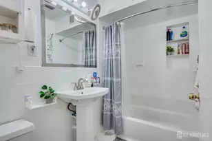 15 Markham Rd, Edison, NJ 08817 - Photo 26