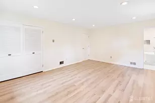 10 Woodruff Rd, Edison, NJ 08820 - Photo 10