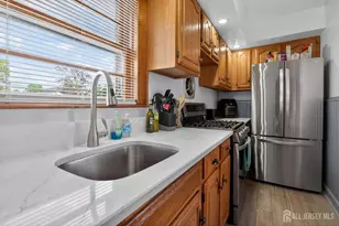 546 Teneyke Pl, Rahway, NJ 07065 - Photo 14