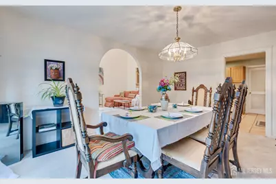 73 Chatsworth Court, Edison, NJ 08820 - Photo 10
