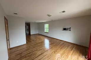 817 Jackson Ave, Linden, NJ 07036 - Photo 4