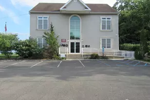 100 Lakeview Dr, Jamesburg, NJ 08831 - Photo 1