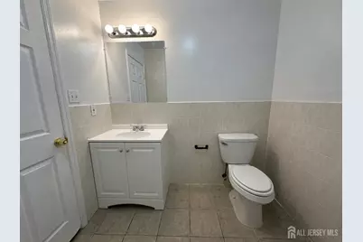 [Address not provided], Middlesex, NJ 08846 - Photo 4