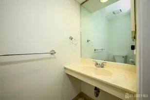 1004 Timber Oaks Rd, Edison, NJ 08820 - Photo 12
