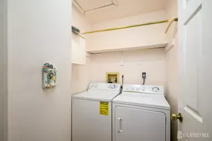 1004 Timber Oaks Rd, Edison, NJ 08820 - Photo 22