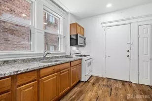 94 Eaton Pl, East Orange, NJ 07017 - Photo 4