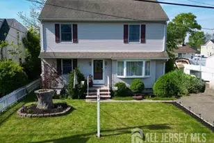 27 W James Pl, Iselin, NJ 08830 - Photo 2