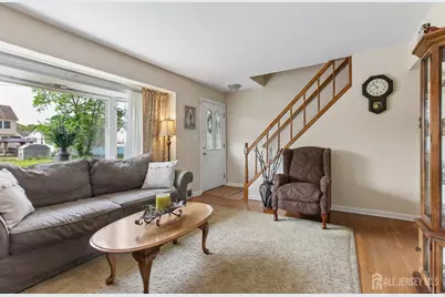 27 W James Place, Iselin, NJ 08830 - Photo 6